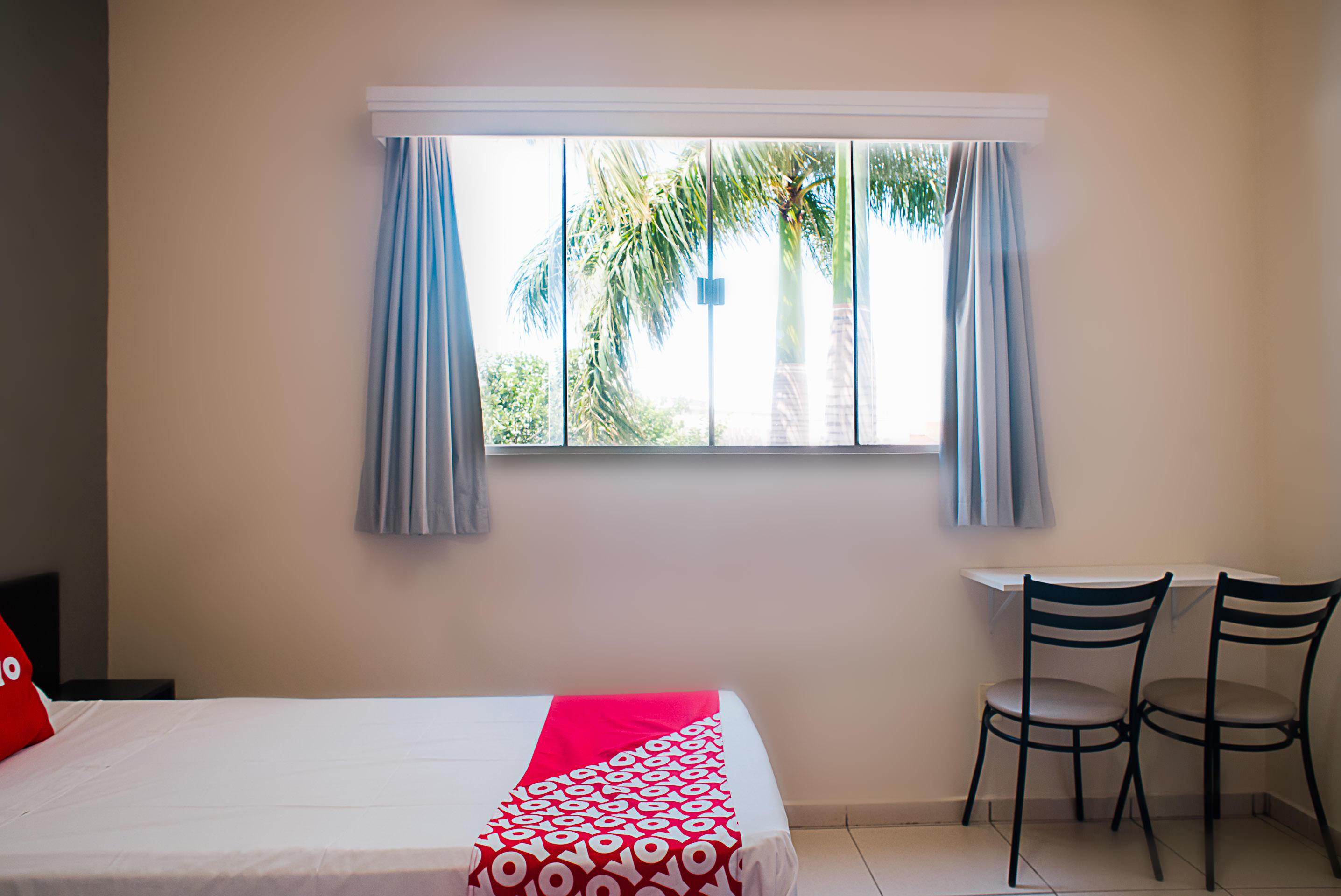 Oyo Cerrado Hotel, Campo Grande Campo Grande  Bagian luar foto A room at the hotel