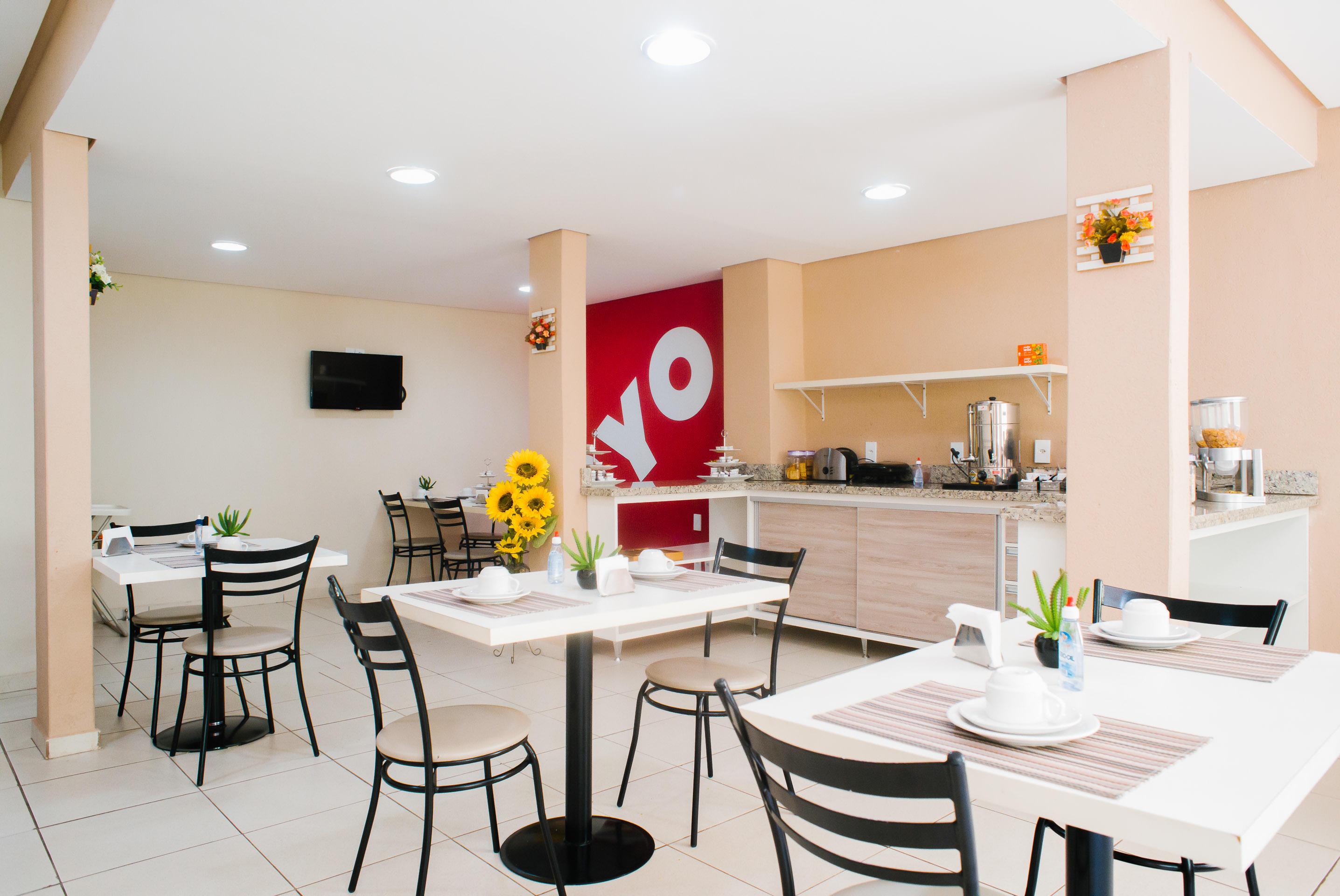 Oyo Cerrado Hotel, Campo Grande Campo Grande  Bagian luar foto Breakfast room