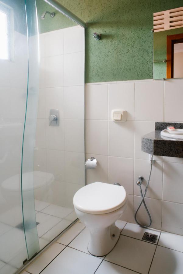 Oyo Cerrado Hotel, Campo Grande Campo Grande  Bagian luar foto Bathroom with shower cubicle
